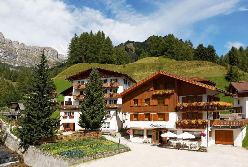 Hotel Genziana Arabba Exterior foto